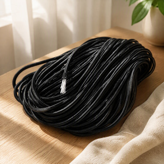Stretchcore™ Latex Core Elastic Band in a calm home setting