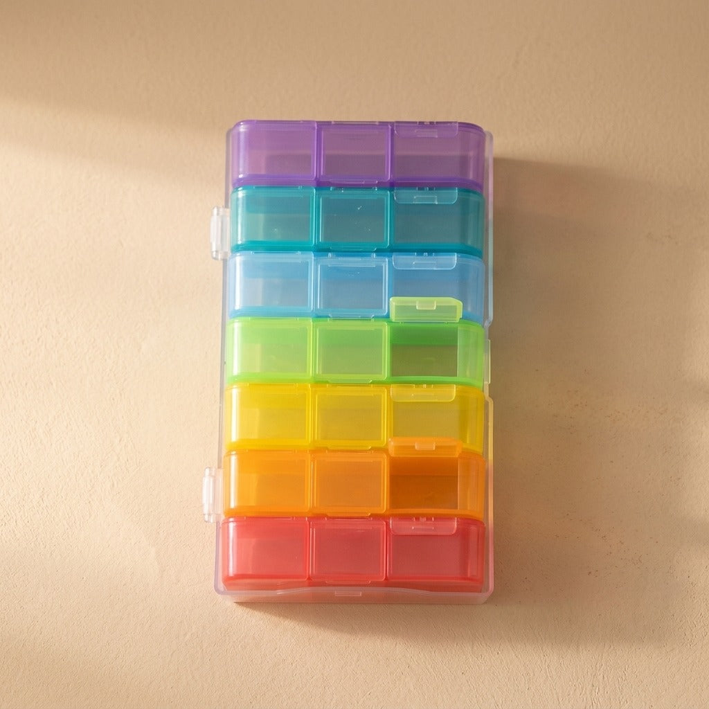 Daygrid™ 14-Grid Seven-Day Medicine Box, material and detail close-up