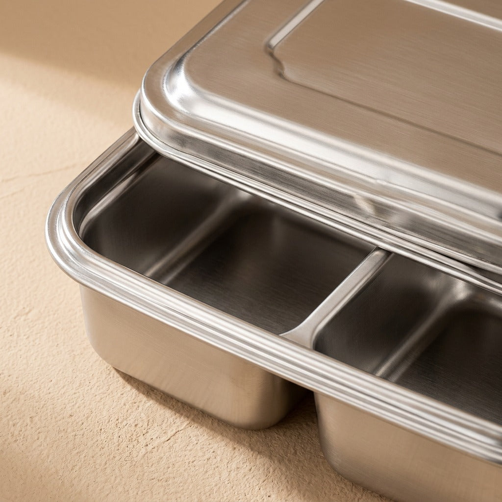 Mealtray™ Rectangular Stainless Steel Lunch Box, material and detail close-up