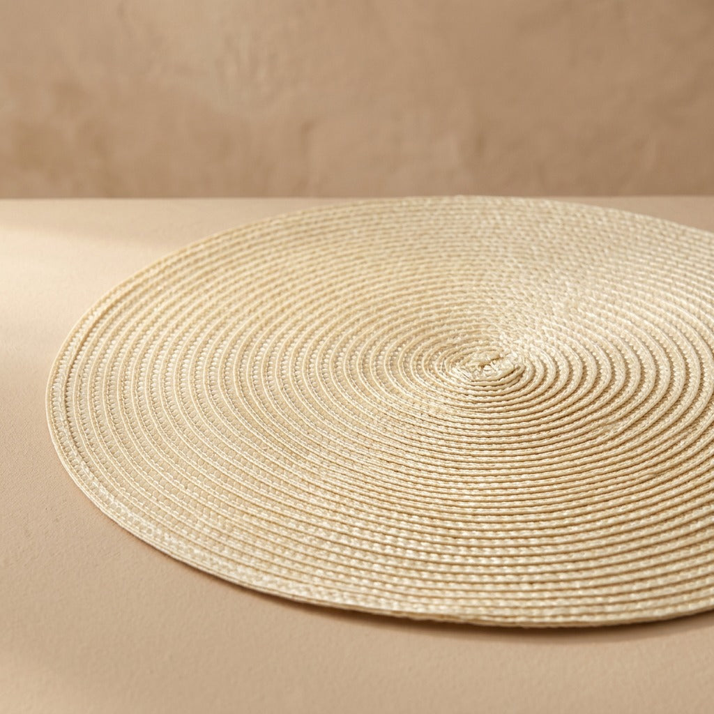 Dineweave™ Round Woven Plastic Placemat, material and detail close-up
