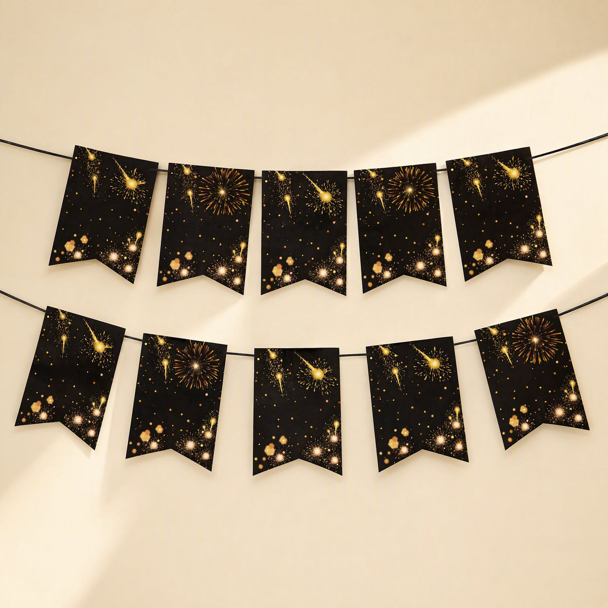 Mixed-color New Year party decorations with black and gold latex balloons - view 4