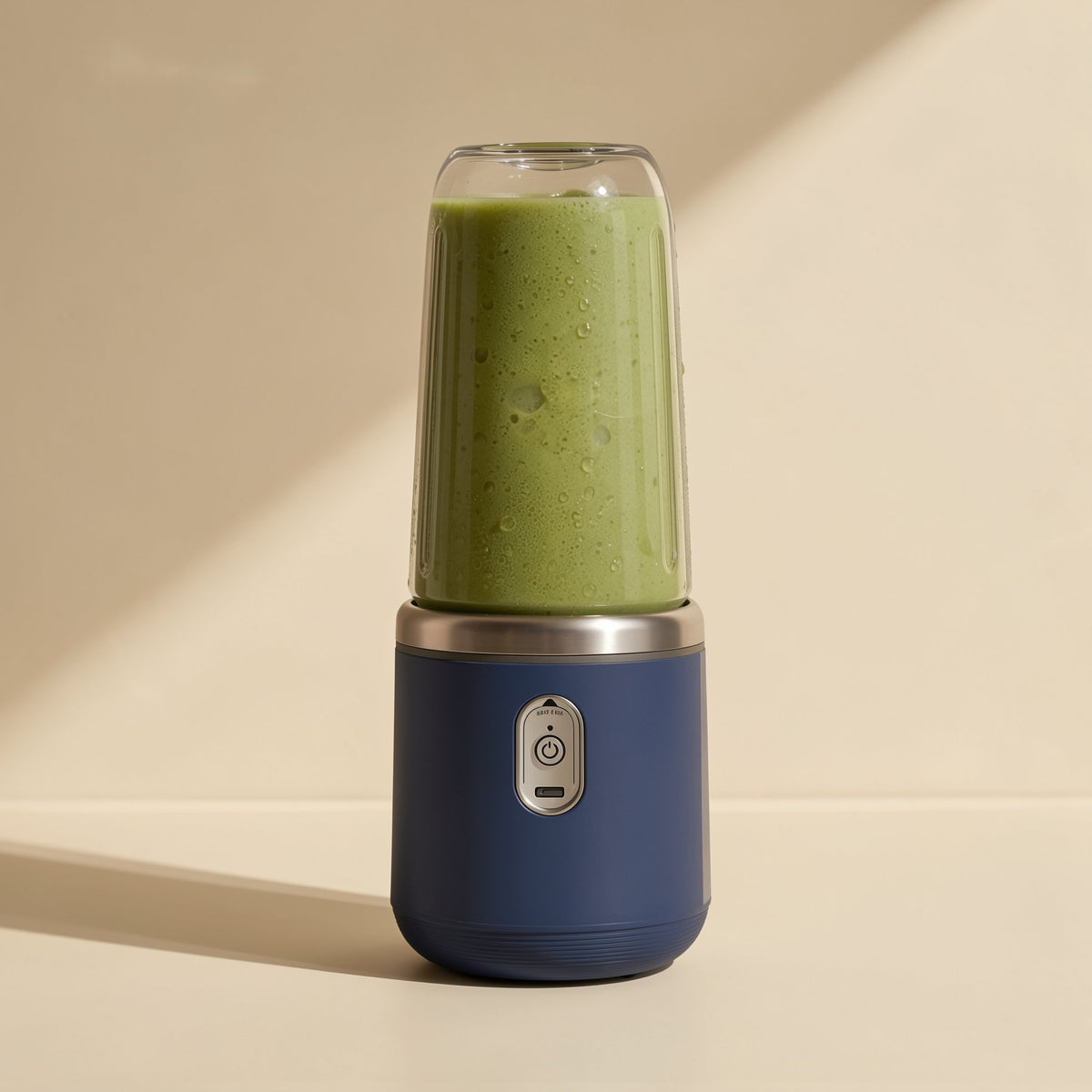Portable juicer cup with food-grade plastic inner tank - view 3