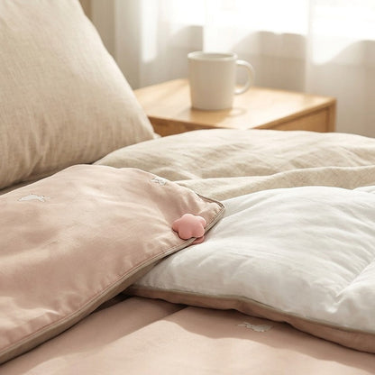 Duvetgrip™ Needle-Free Duvet Cover Clips, styled close view