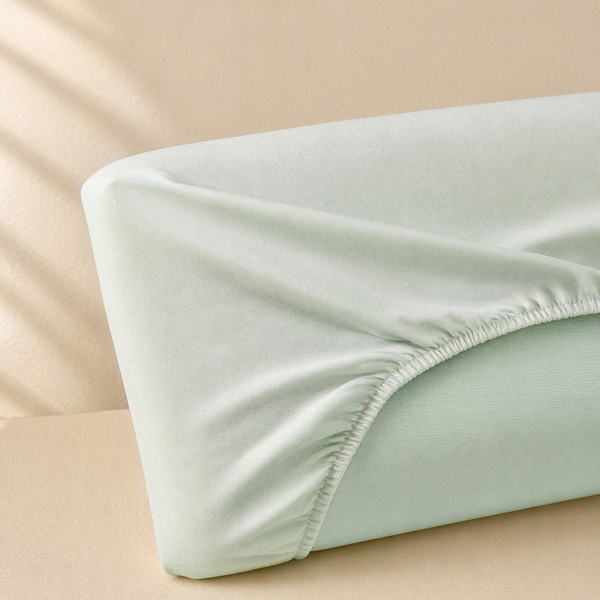 Frostsilk™ Nylon Ice Silk Pillowcase 40 x 70 cm, material and detail close-up