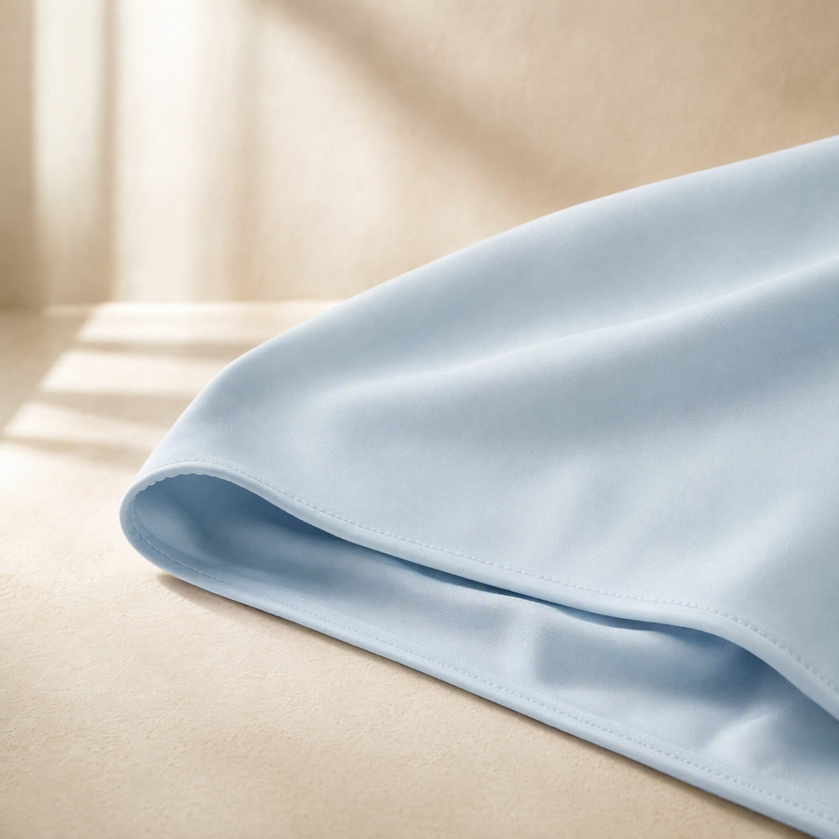 Loftweave™ Polyester Fiber Pillowcase 42x70cm, material and detail close-up