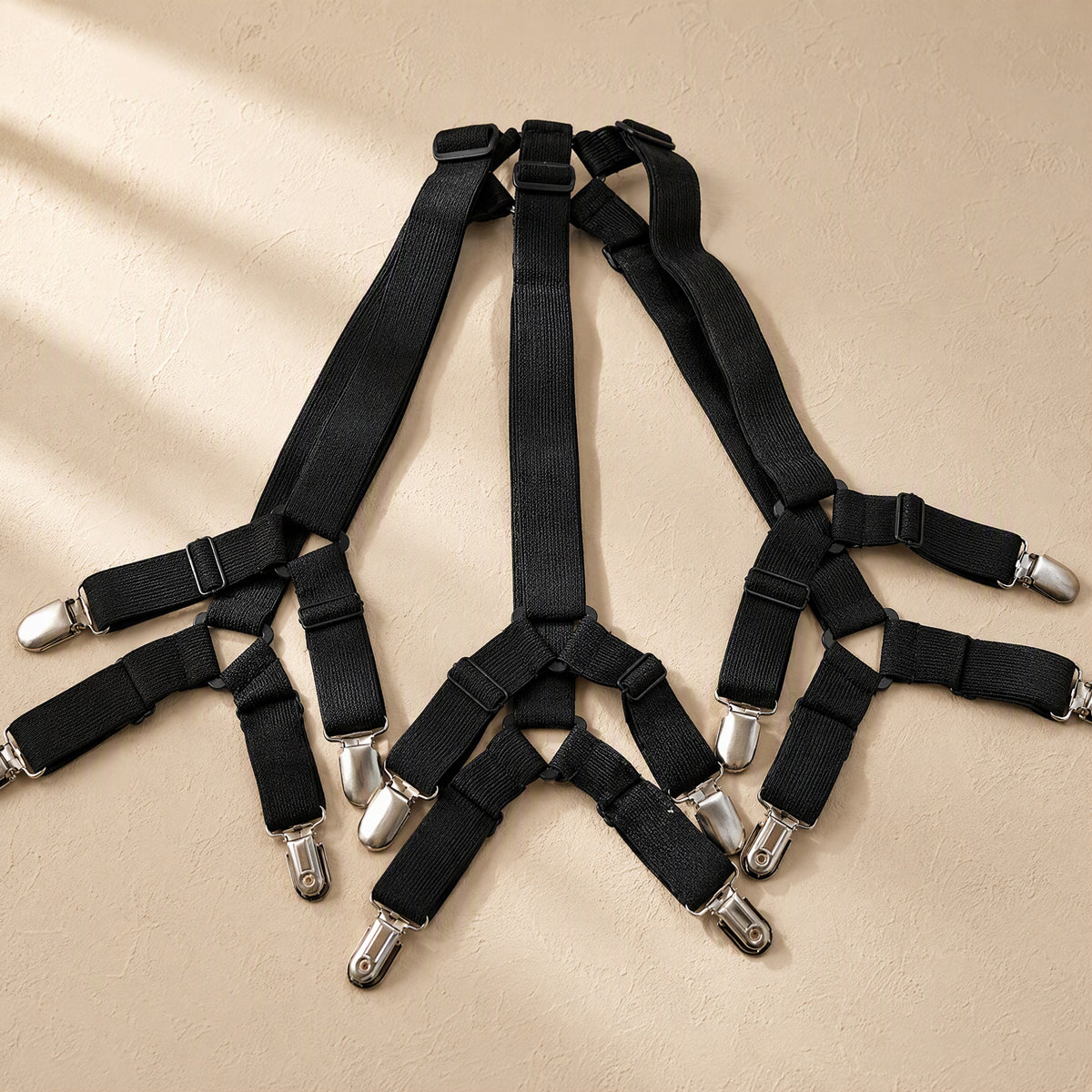 Bedclasp™ Six-Sided Sheet Fastener With 12 Clips, material and detail close-up