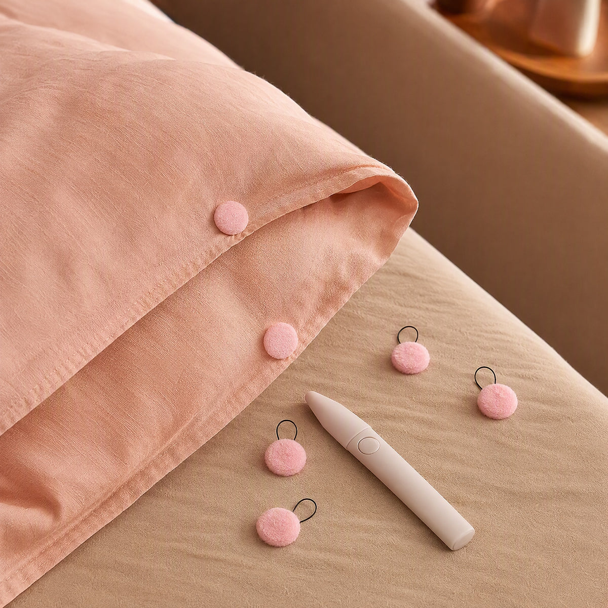 Quiltclip™ Needle-Free Quilt Cover Fasteners, styled close view