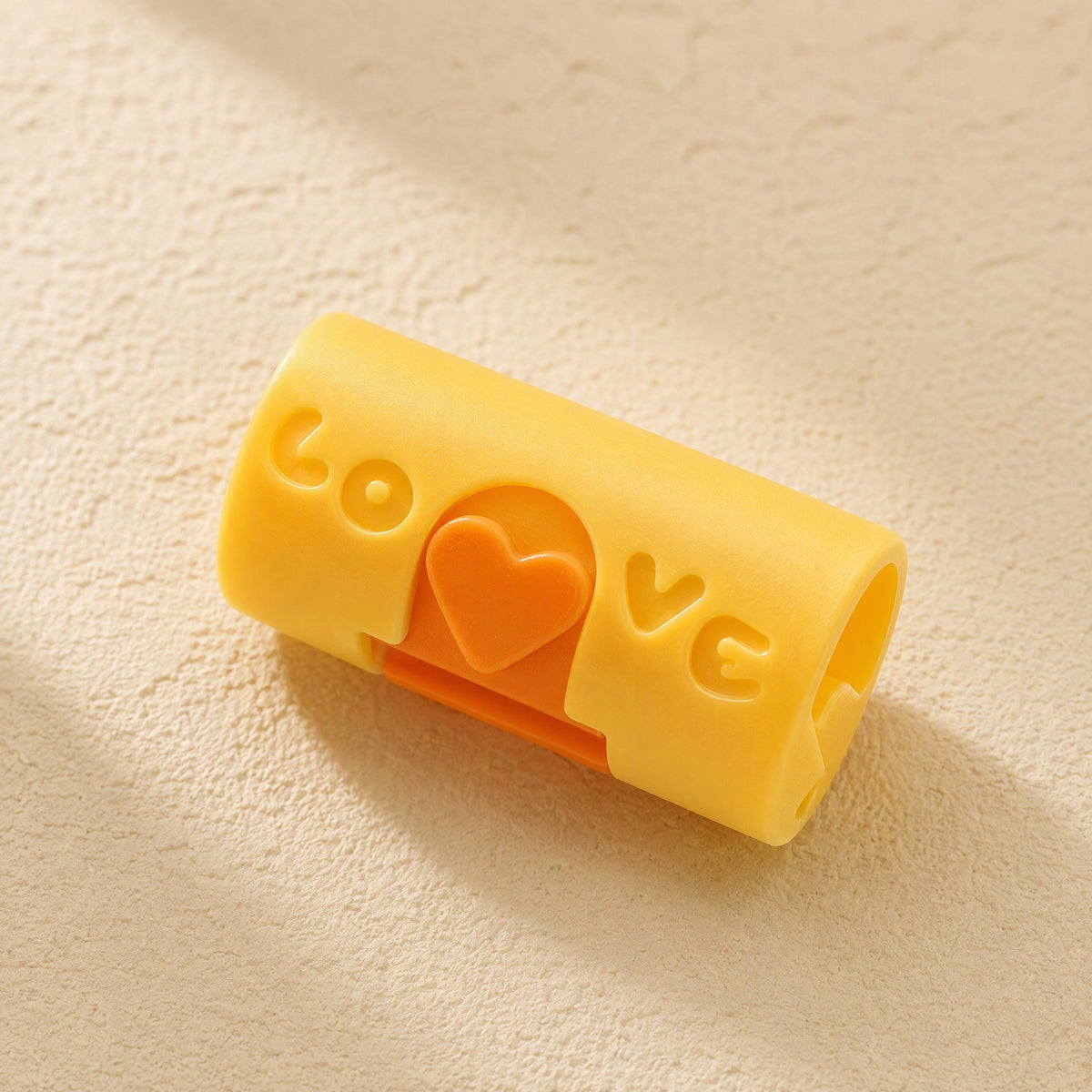 Sheetlock™ Plastic Bed Sheet Fixer Clip, material and detail close-up