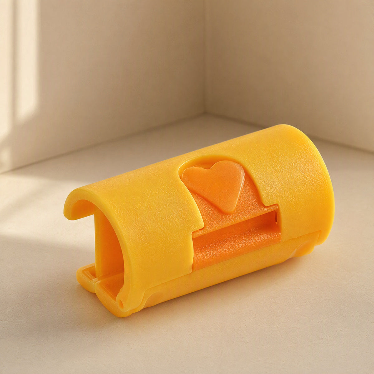 Sheetstay™ Needle-Free Bed Sheet Fastener Clips