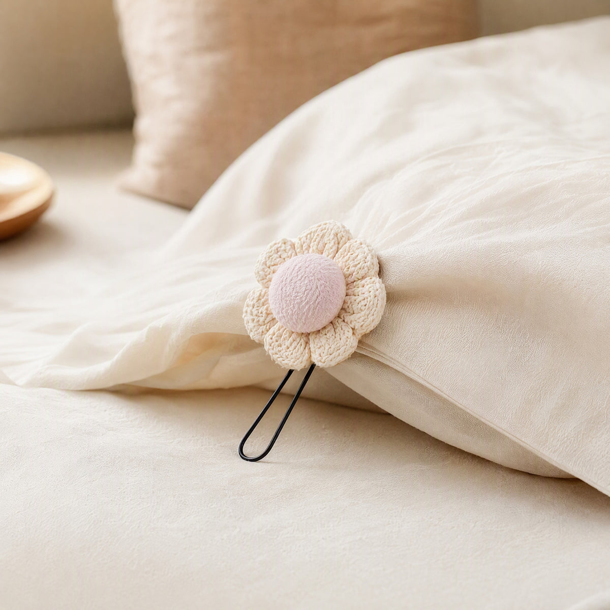 Coverclasp™ Needle-Free Duvet Cover Fastener, styled close view