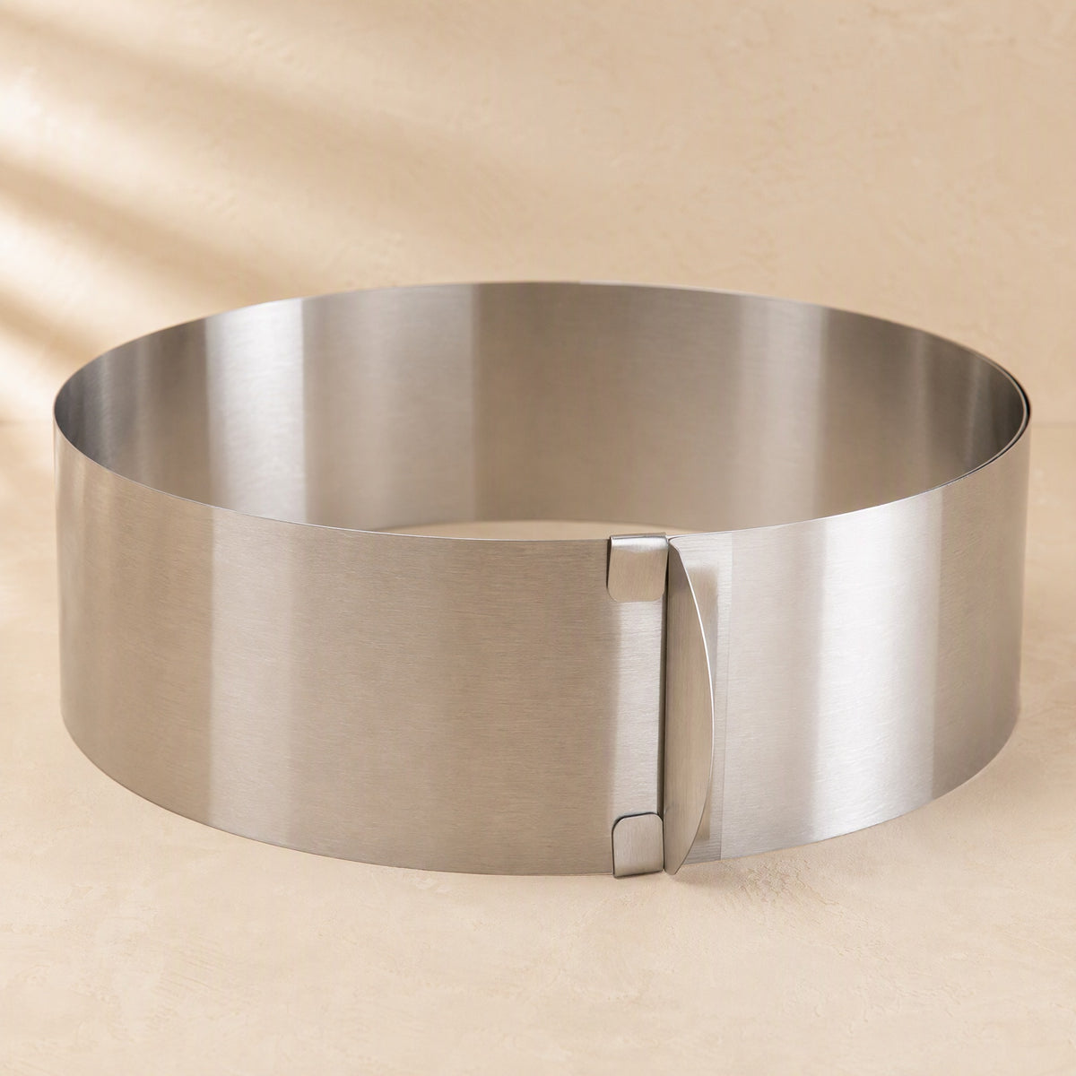 Ringform™ Stainless Steel Adjustable Cake Mold, material and detail close-up
