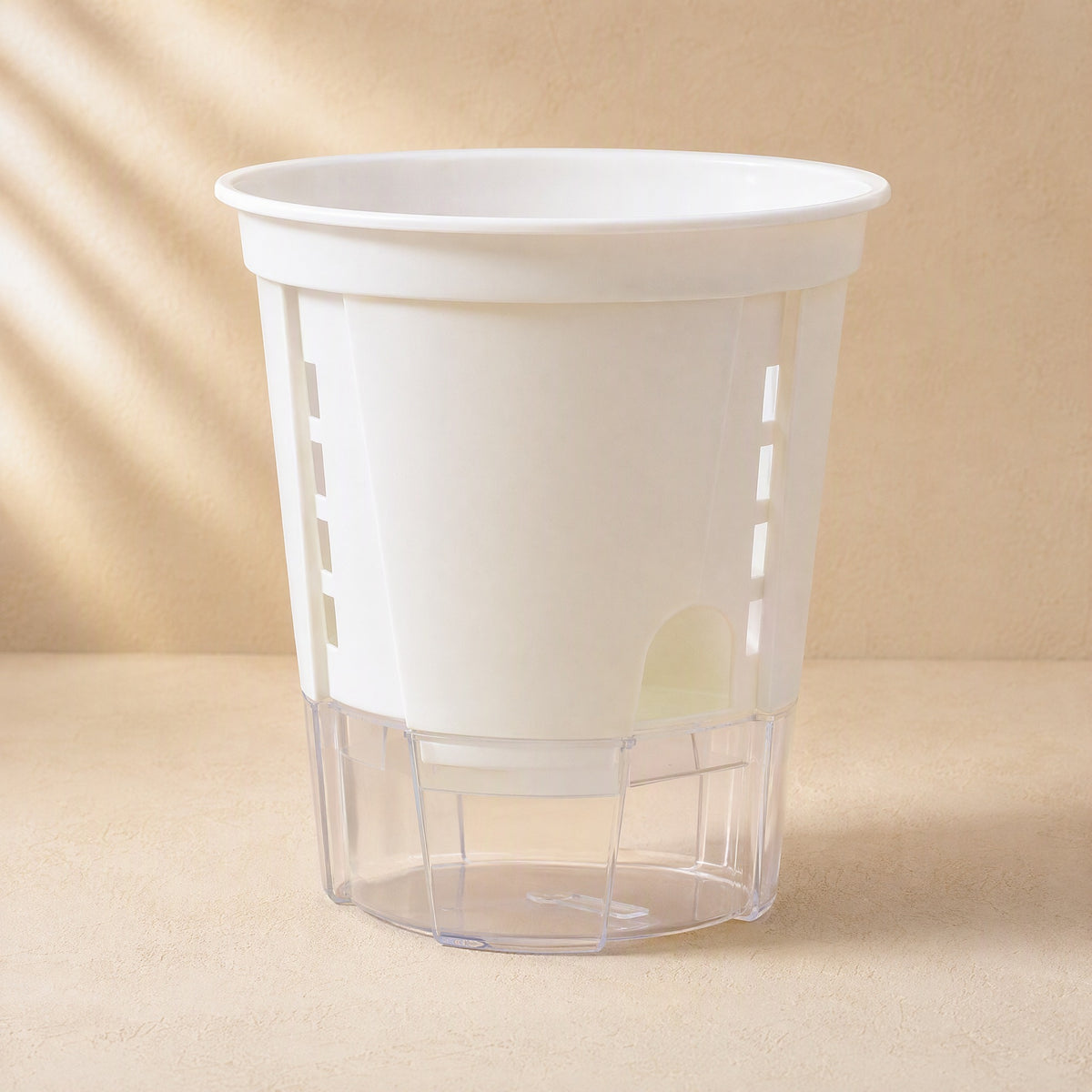 Siproot™ Plastic Self-Watering Flower Pot, material and detail close-up