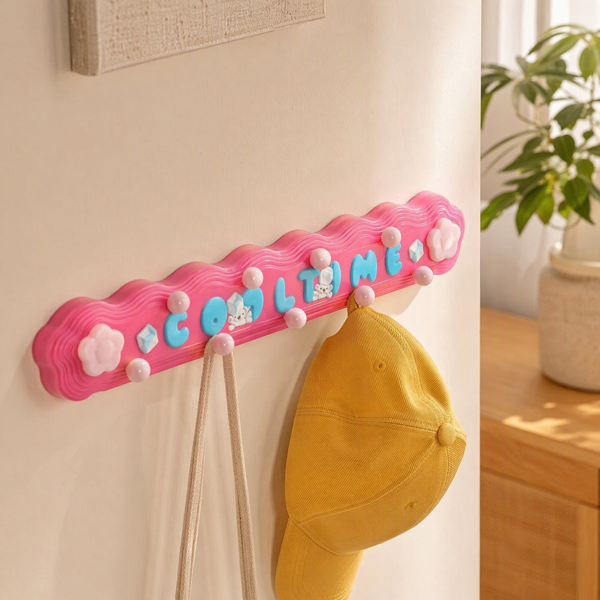 Presspeg™ Plastic Suction Cup Hook, styled close view