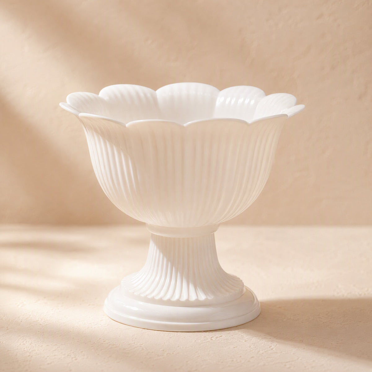 Bloomvase™ White PP Desktop Flower Pot, material and detail close-up