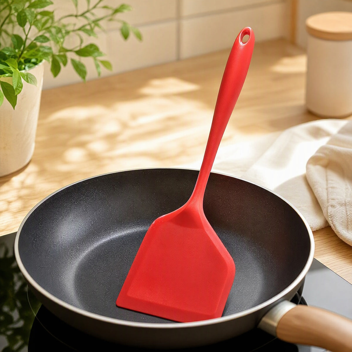Panmate™ Silicone Spatula for Non-Stick Pans in a calm home setting