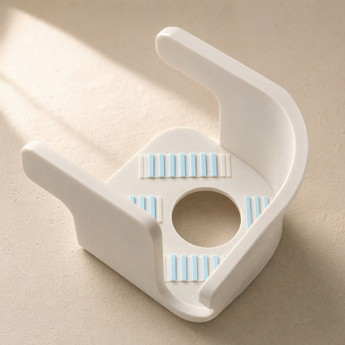 Hemhold™ Plastic Bed Sheet Clips, material and detail close-up