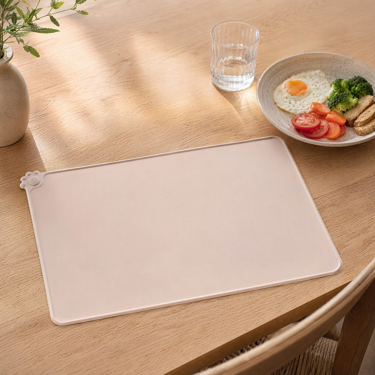 Silimat™ Rectangular Silicone Table Mat in a calm home setting