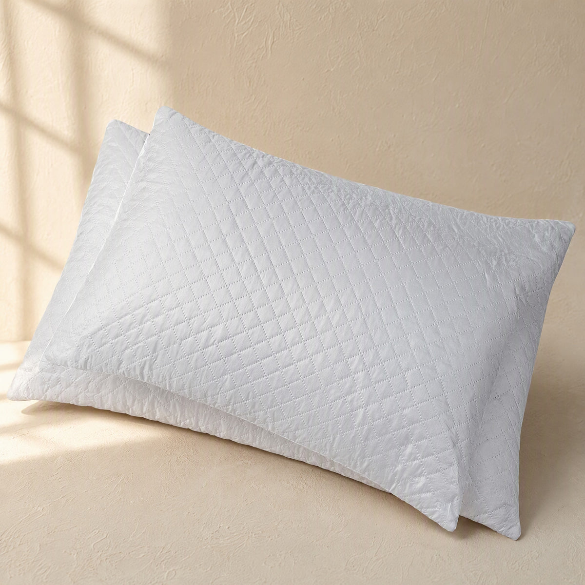 Coretuck™ Polyester Pillow Inner Liner Case, material and detail close-up