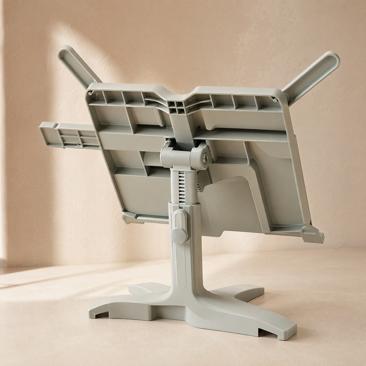 Bearledge™ Bear Desktop Reading Stand, material and detail close-up