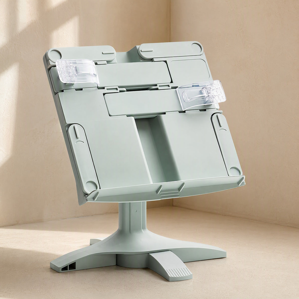 Bearledge™ Bear Desktop Reading Stand