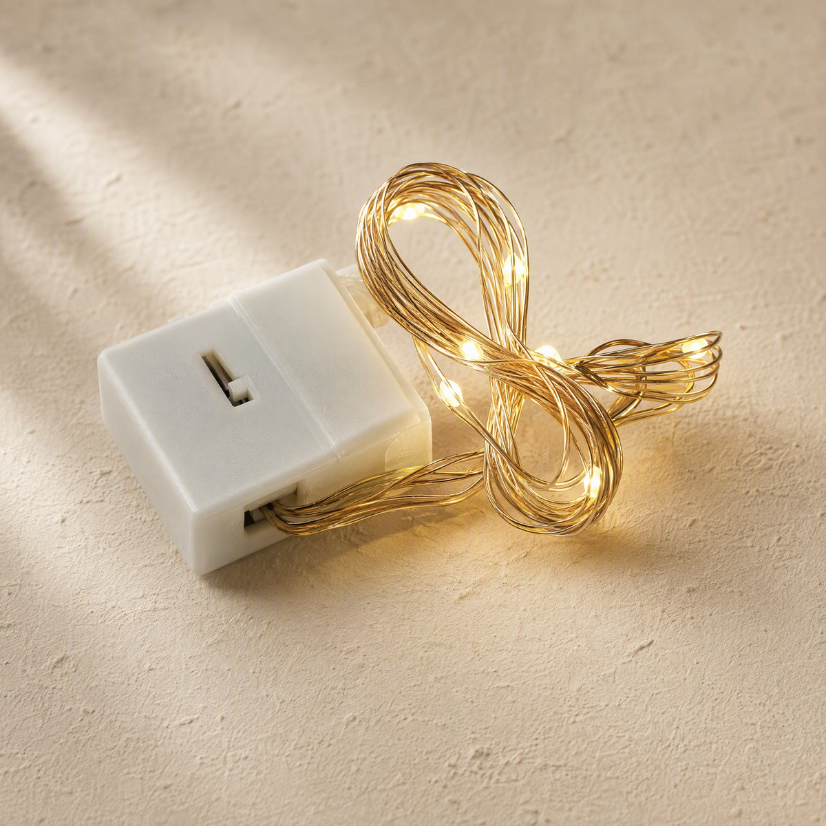 Wireglint™ Copper Wire String Lights, material and detail close-up