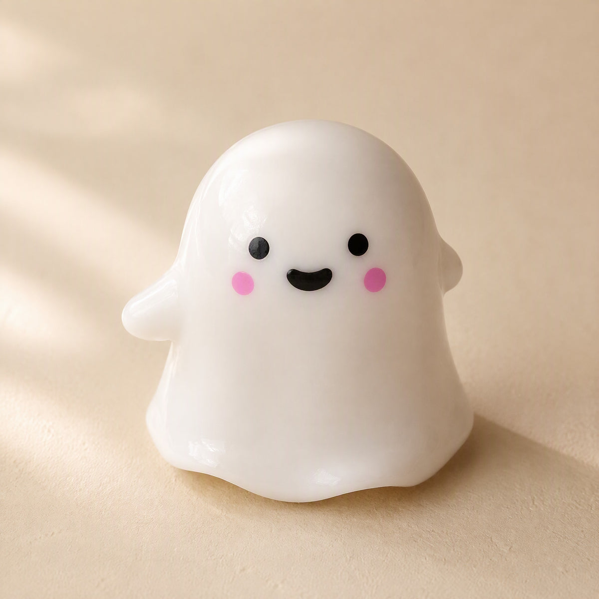 Spookglow™ Resin Ghost Party Decoration, material and detail close-up