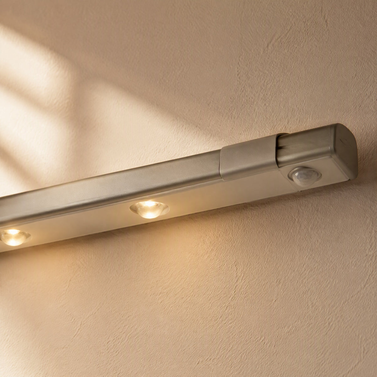 Cabinetbeam™ Rechargeable Motion Sensor LED Cabinet Light, material and detail close-up