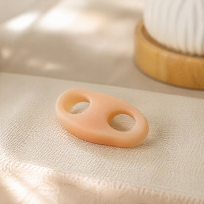 Ringsoft™ Silicone Toe Separator Double Ring, styled close view