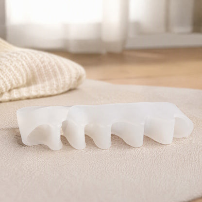 Fivesplay™ Silicone Five-Hole Toe Separator, styled close view