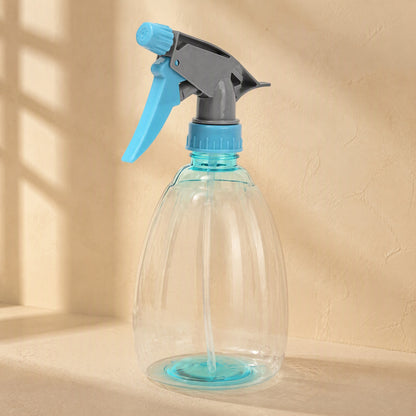 Clearpour™ Transparent 500 ml Watering Can, material and detail close-up