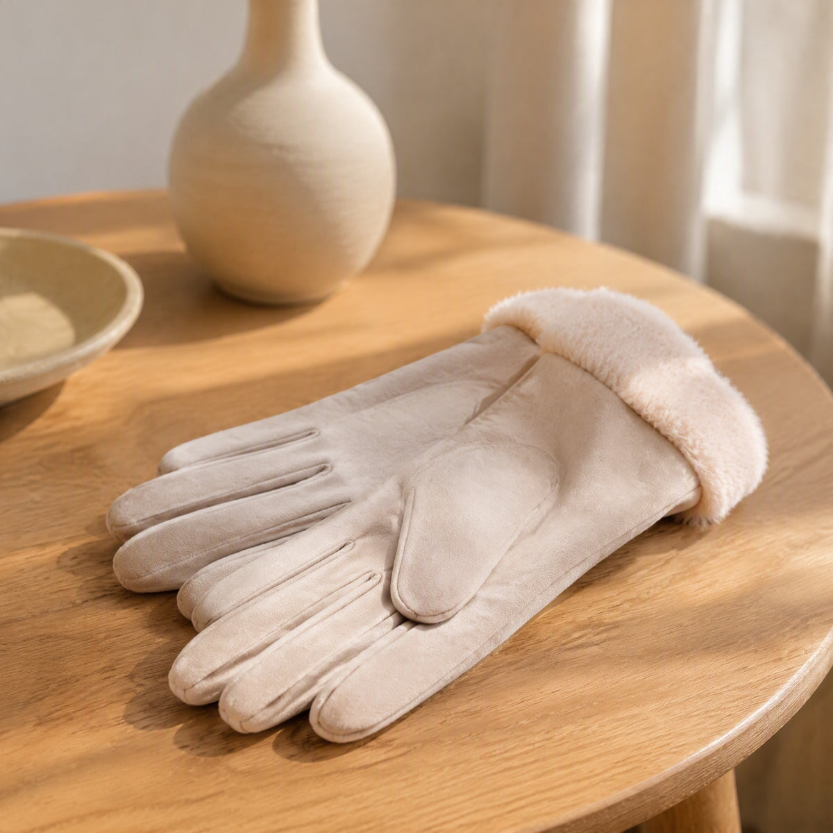Pedaltap™ Touch Screen Winter Cycling Gloves, styled close view
