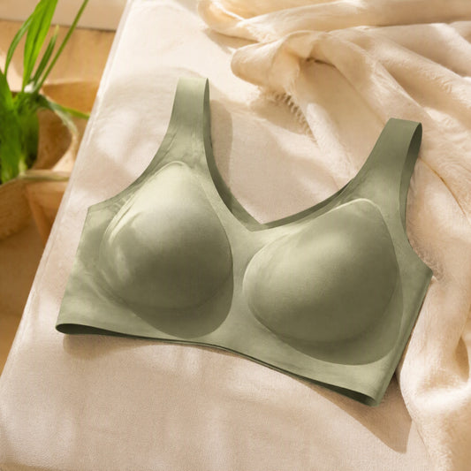 Cupcloud™ Seamless Full-Cup Wireless Bra in a calm home setting