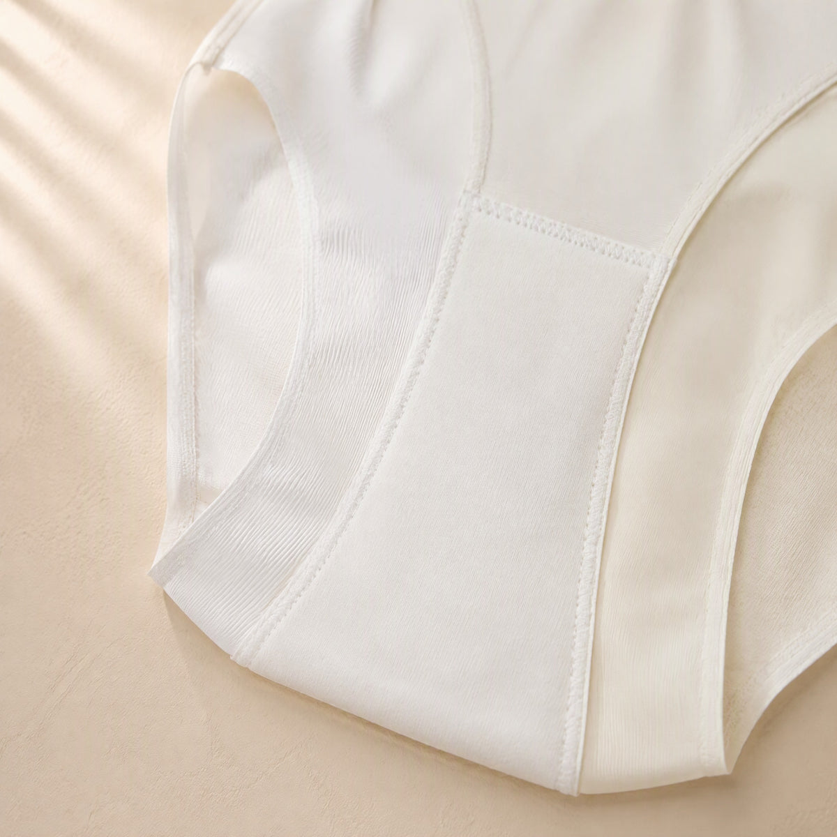 Flowhold™ Mid-Waist Menstrual Briefs With Cotton Crotch, material and detail close-up
