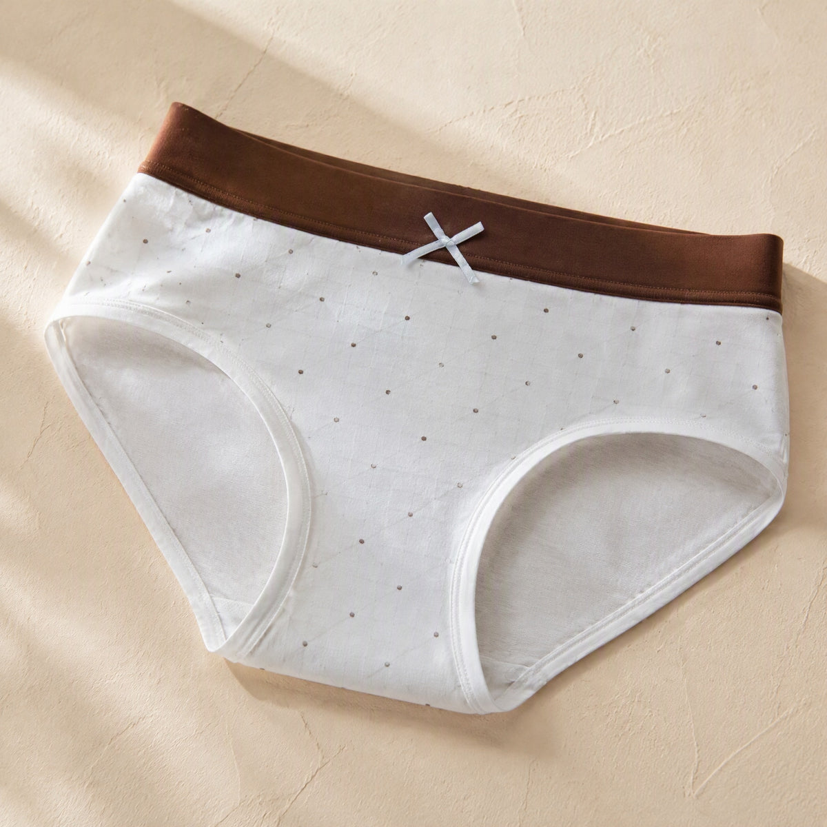 Pureweft™ Pure Cotton Mid-Waist Briefs, material and detail close-up