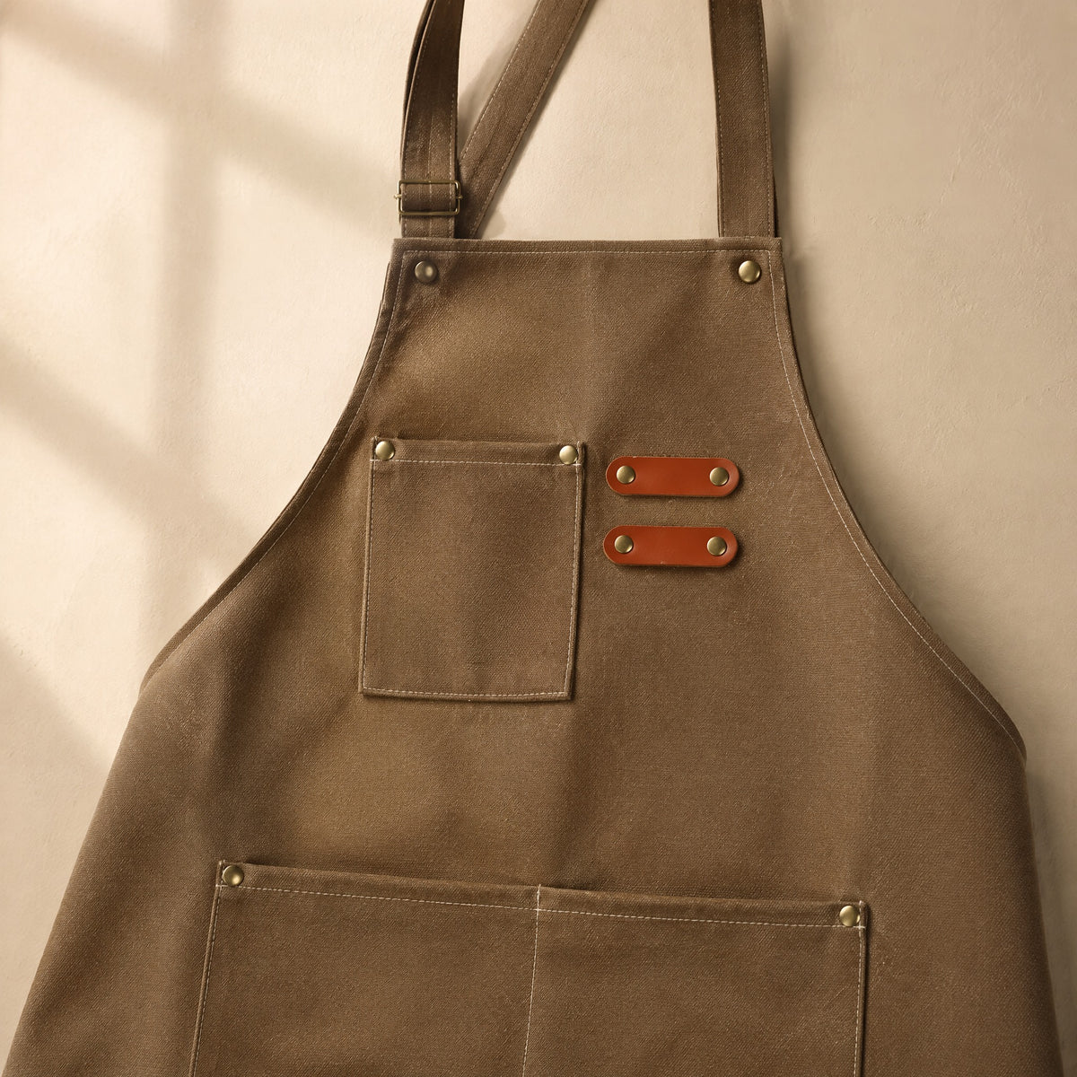 Thickloom™ Thickened Canvas Apron, material and detail close-up