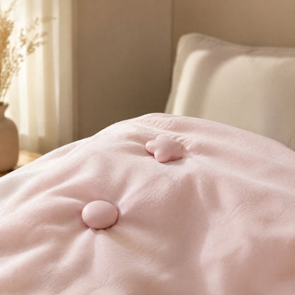 Covergrip™ Plastic Quilt Cover Fasteners, styled close view