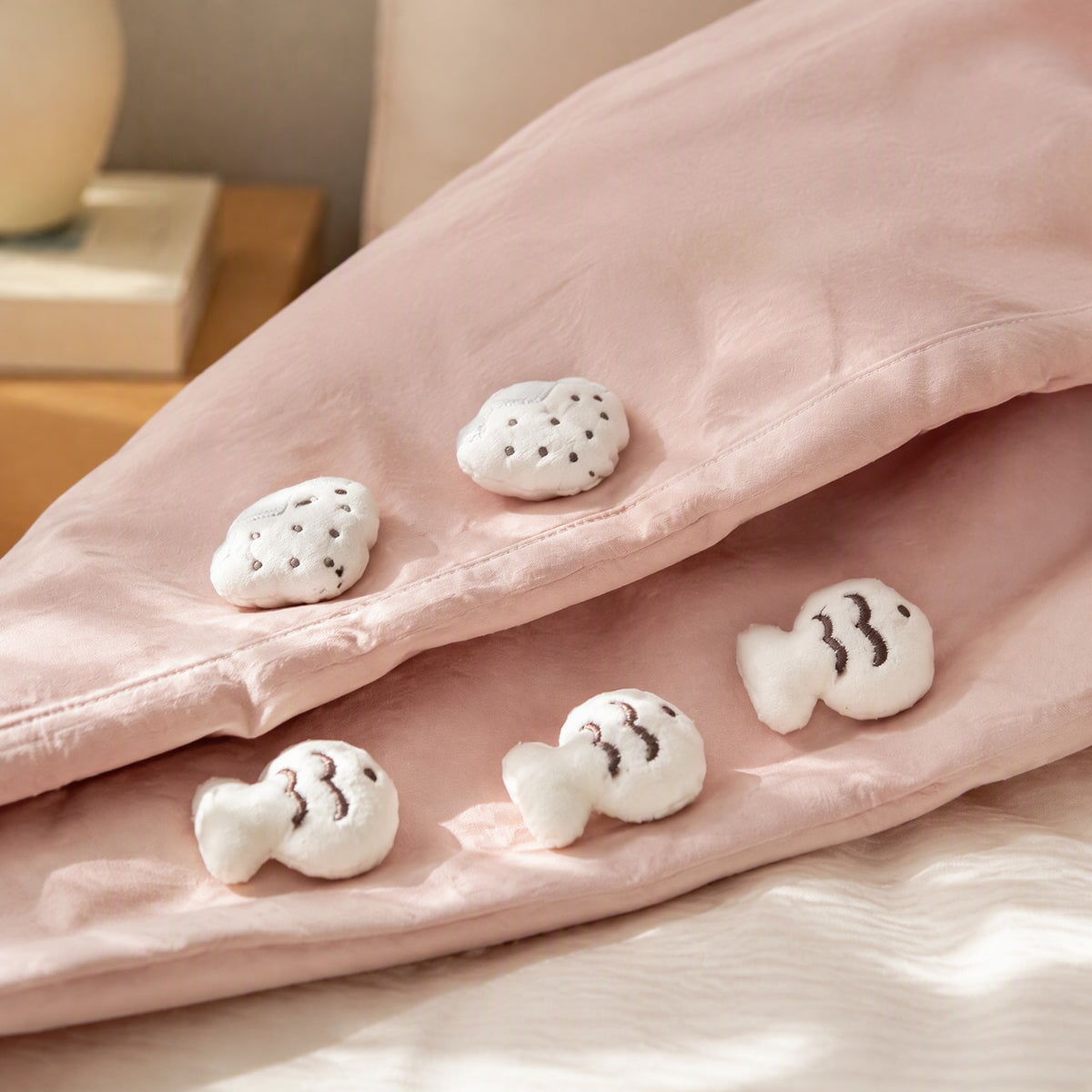 Duvetdot™ Cartoon Duvet Cover Clips, styled close view