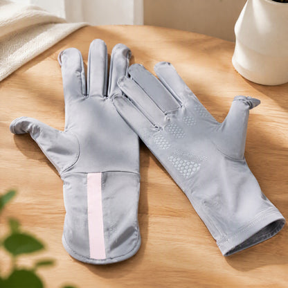 Icetap™ Ice Silk Touch Screen Sun Gloves, styled close view