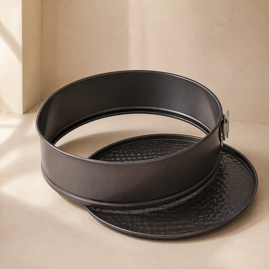 Moldsmith™ Carbon Steel Cake Mold