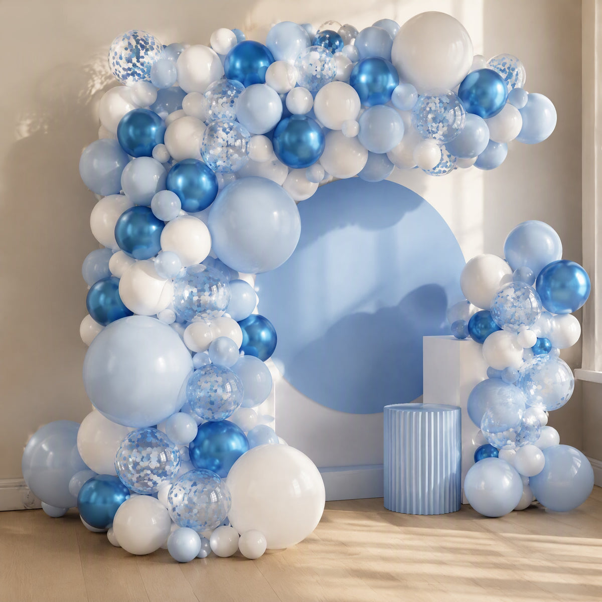 Balloonrise™ 12-Inch Latex Balloon Garland Set, styled close view
