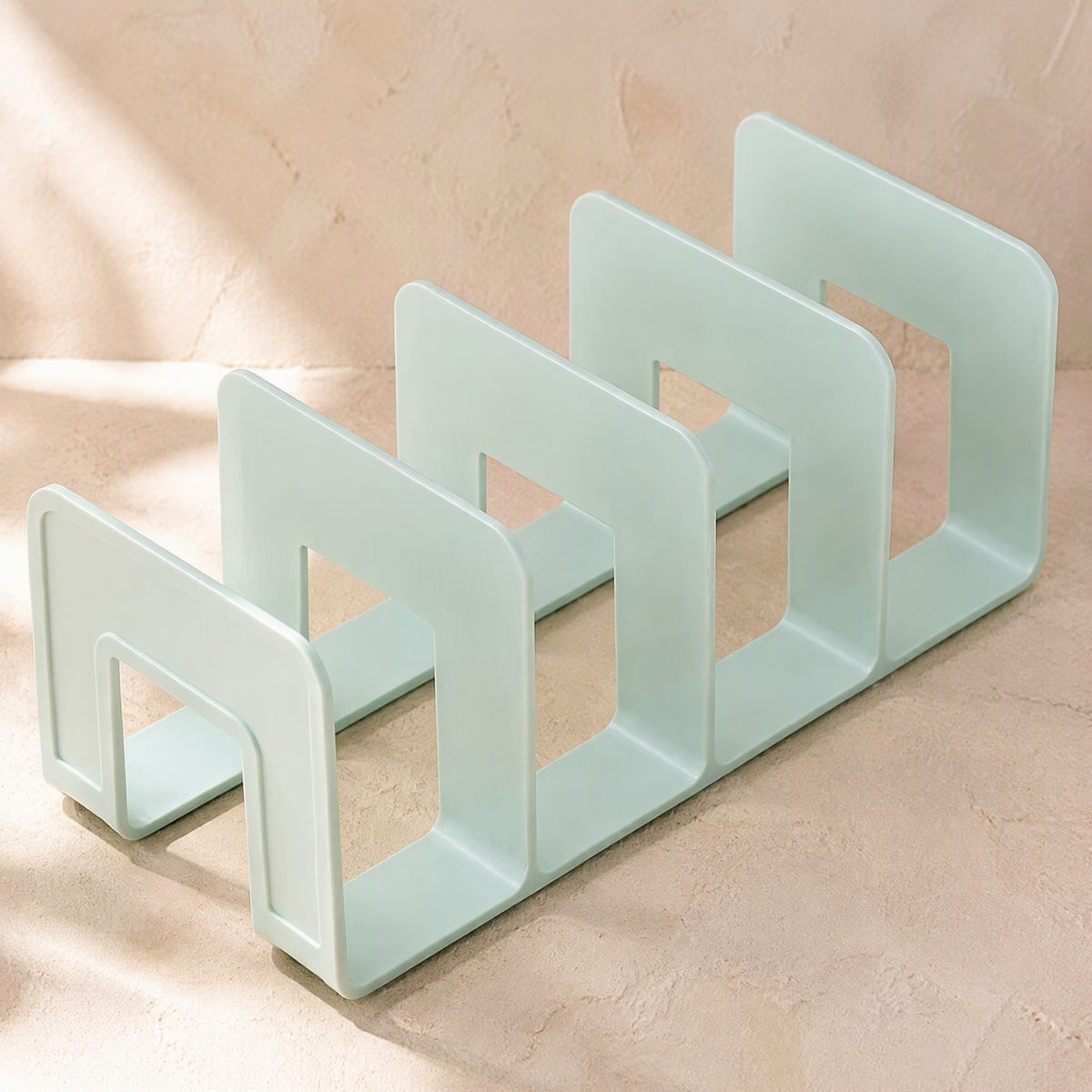 Pageprop™ Desktop Plastic Book Stand, material and detail close-up