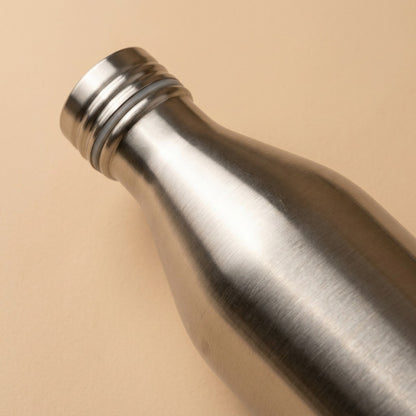 Sipforge™ 304 Stainless Steel Bottle, material and detail close-up