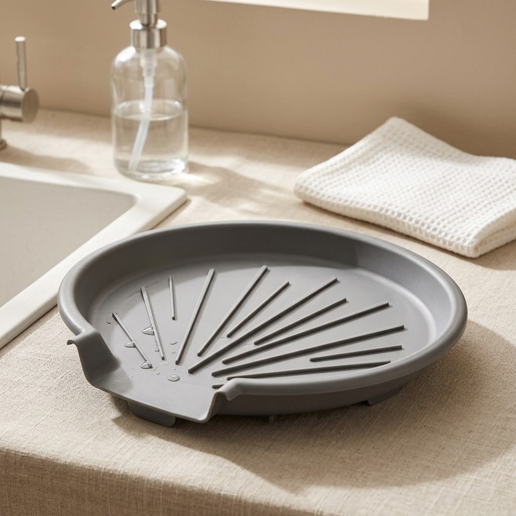 Drainsnap™ Foldable Plastic Drain Basket Set, styled close view