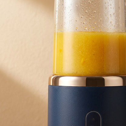Blendtrek™ Portable Rechargeable Juice Cup, material and detail close-up