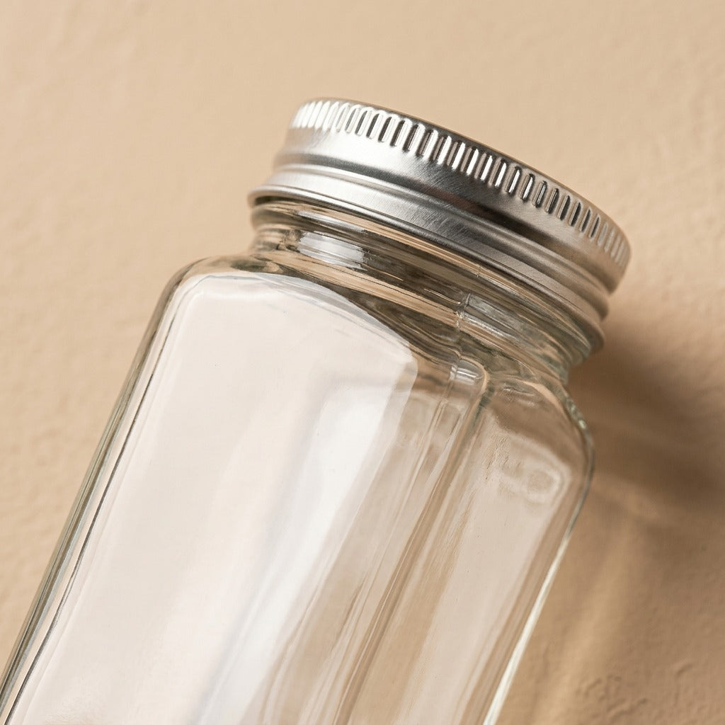 Spicefacet™ Square Glass Seasoning Jar, material and detail close-up