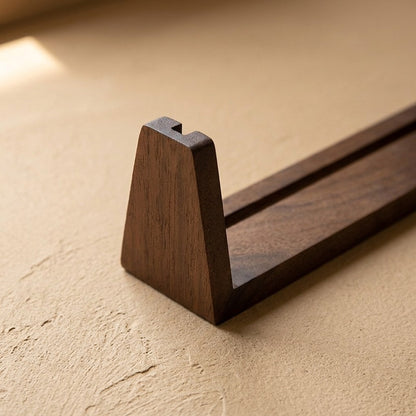 Oakcradle™ U-Shaped Solid Wood Photo Frame Base, material and detail close-up