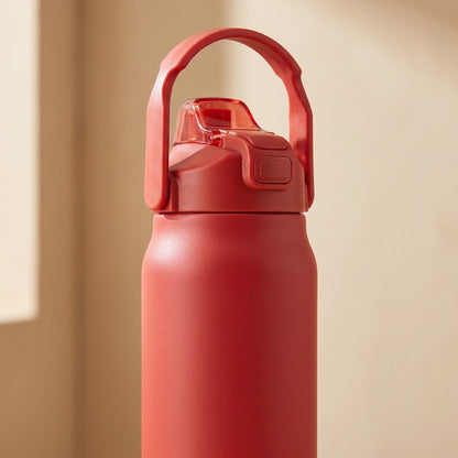 Thermosip™ 304 Stainless Steel Insulated Bottle, material and detail close-up