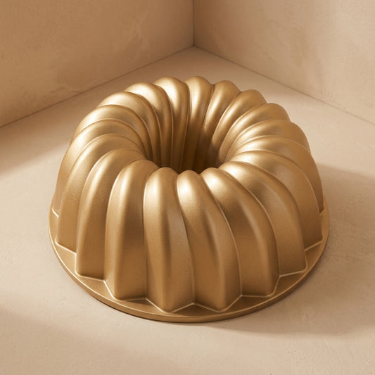 Swirlbake™ Swirl Aluminum Cake Mold