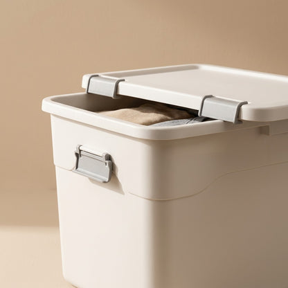 Snapstow™ Plastic Storage Box With Lid, material and detail close-up