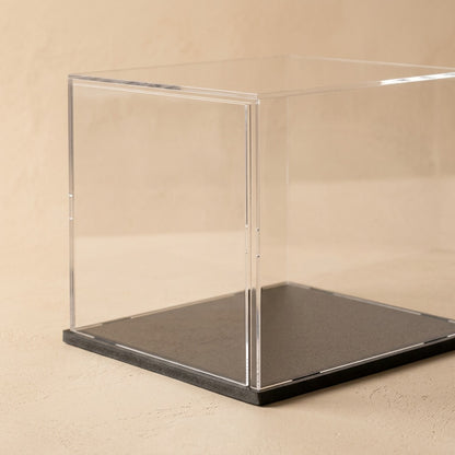 Squareview™ Clear Acrylic Square Display Box, material and detail close-up